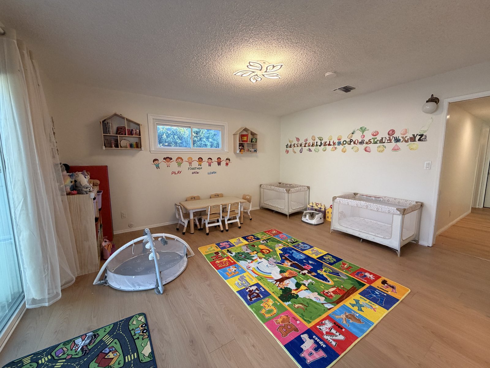 Play rugs and the activity table